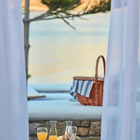 Mykonos Waves House & Aparthotel 4*