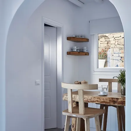Mykonos Waves House & Apartahotel 4*
