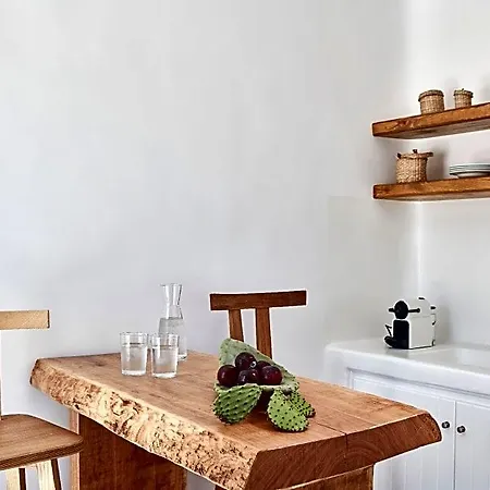 Mykonos Waves House & Apartahotel 4*