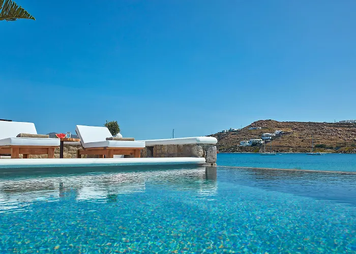 Mykonos Waves House & Aparthotel 4*